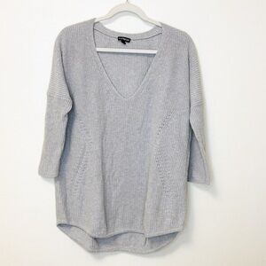 Express V-Neck Lightweight Knit Sweater | Gray | M
